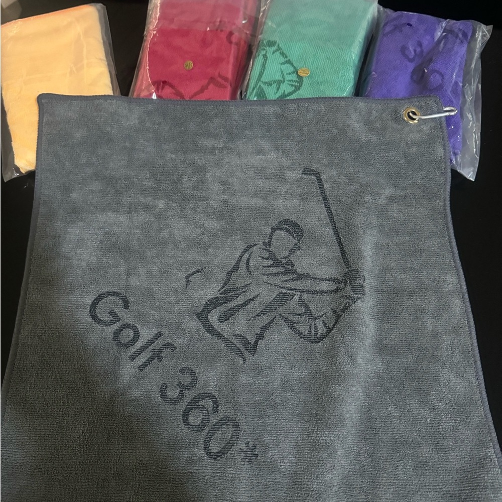 Golf bag towel by golf360Degrees 
New 
Comes with metal clamp